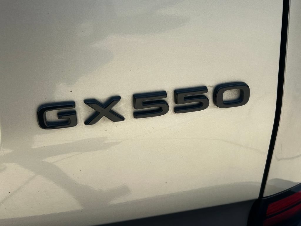 Used 2024 Lexus GX 550 w/ Accessory Package (Z1) AWD/4WD image 13