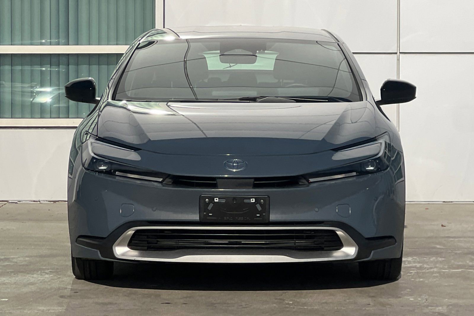 Used 2024 Toyota Prius Prime SE image 6