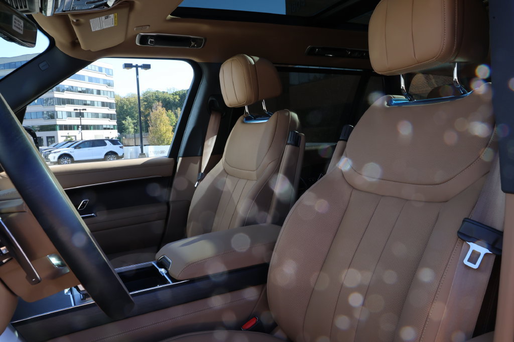New 2027 Land Rover Range Rover Long Wheelbase SE AWD/4WD image 14