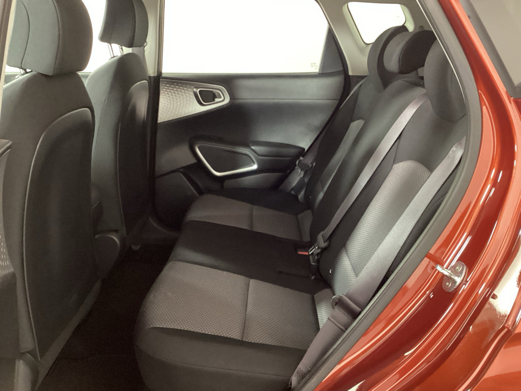 Used 2021 Kia Soul LX image 12