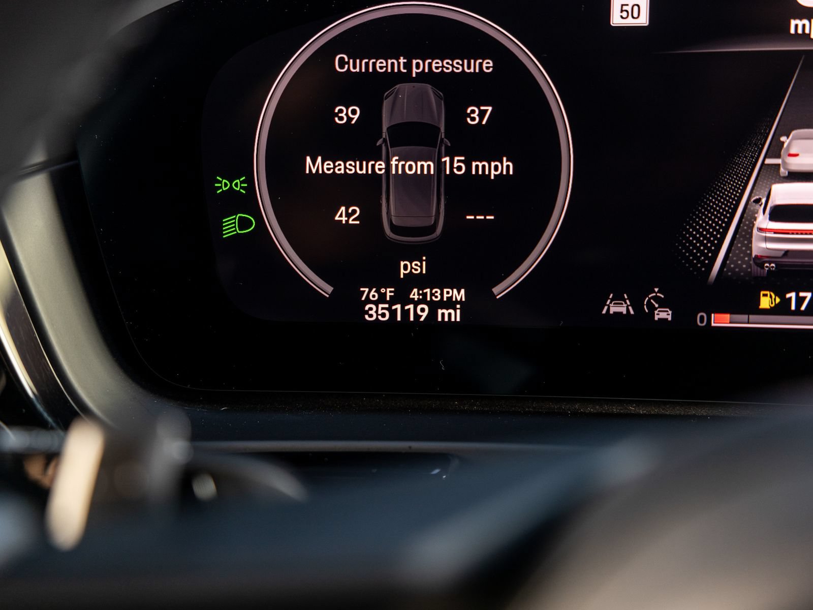 Certified 2024 Porsche Cayenne AWD/4WD image 25