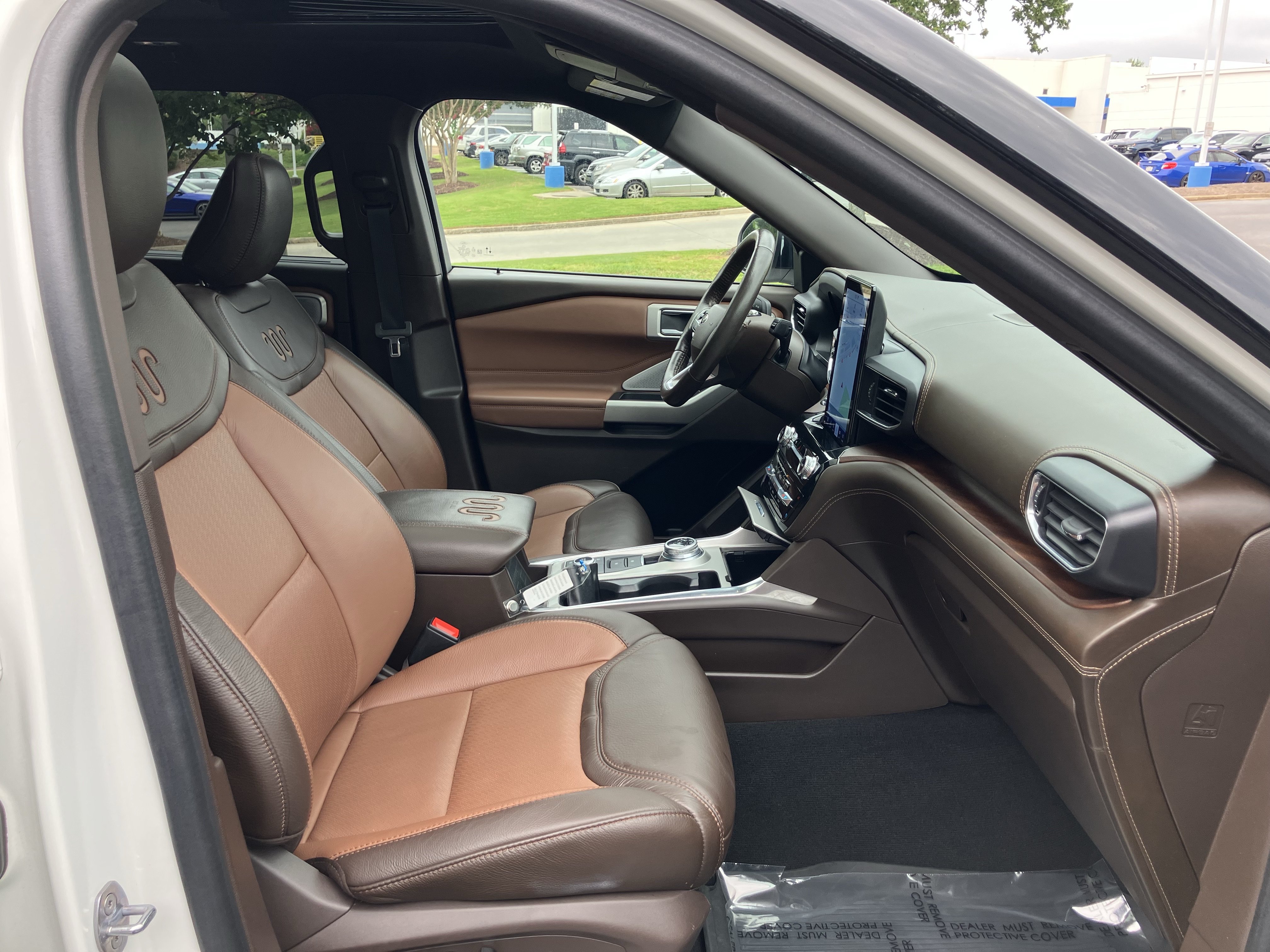 Used 2024 Ford Explorer King Ranch w/ Technology Package AWD/4WD image 38