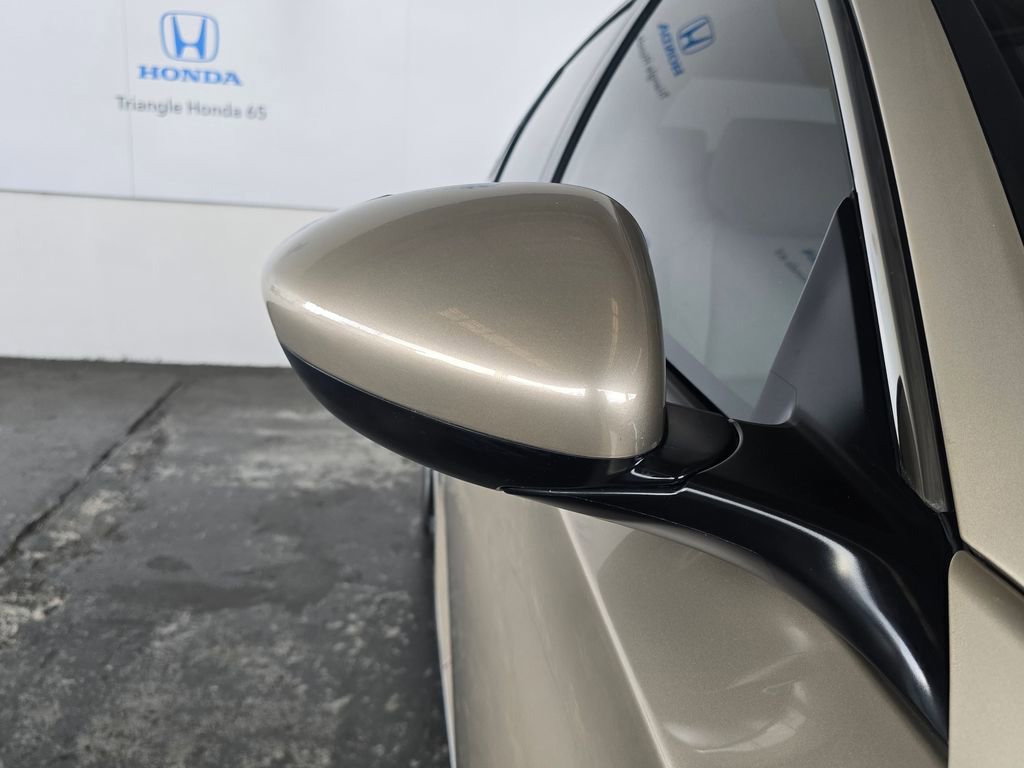 Used 2020 Honda Accord EX image 41