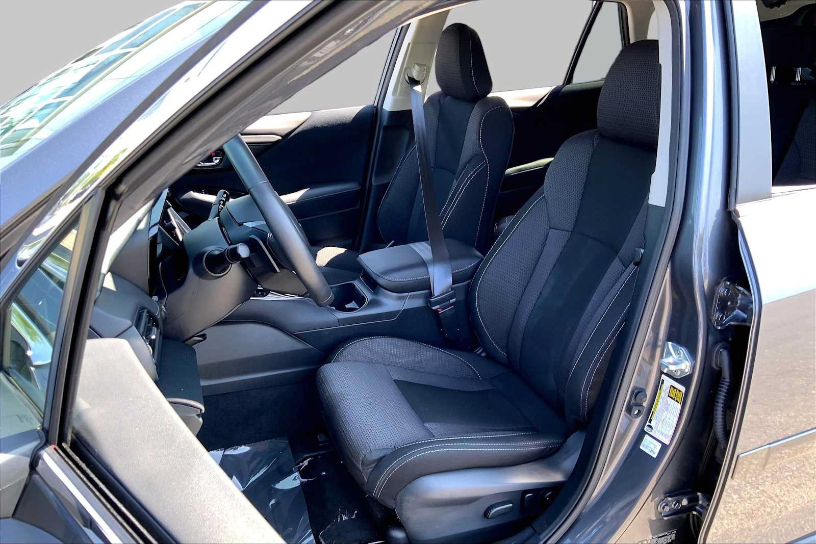 Certified 2025 Subaru Outback Premium AWD/4WD image 9