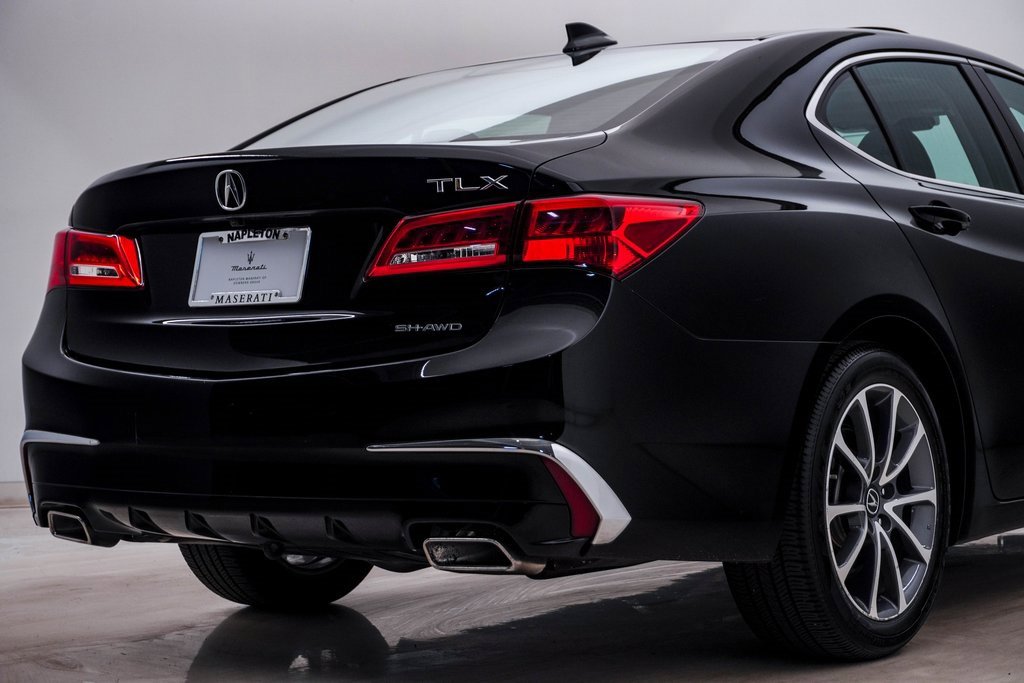 Used 2018 Acura TLX V6 SH-AWD image 12