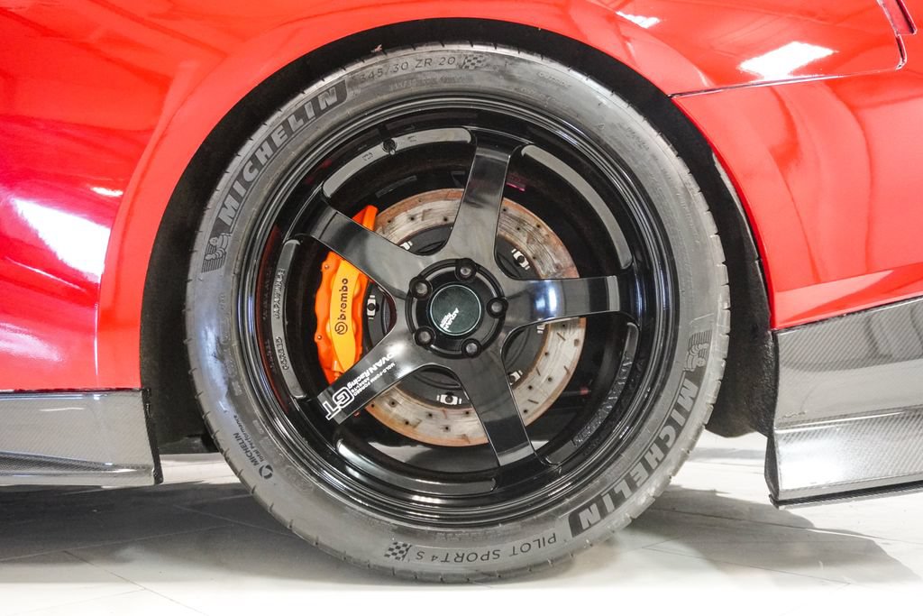 Used 2017 Nissan GT-R Premium AWD/4WD image 11