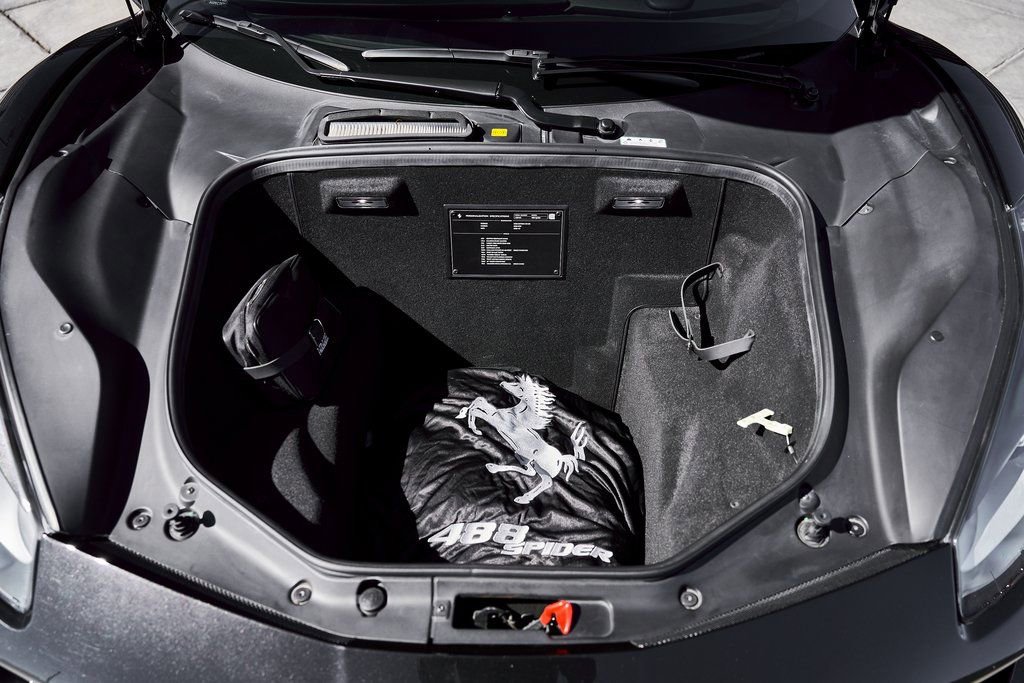 Used 2018 Ferrari 488 Spider image 18