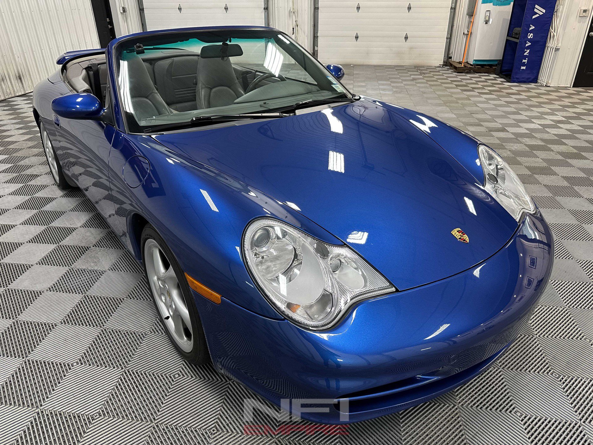 Used 2002 Porsche 911 Cabriolet image 9