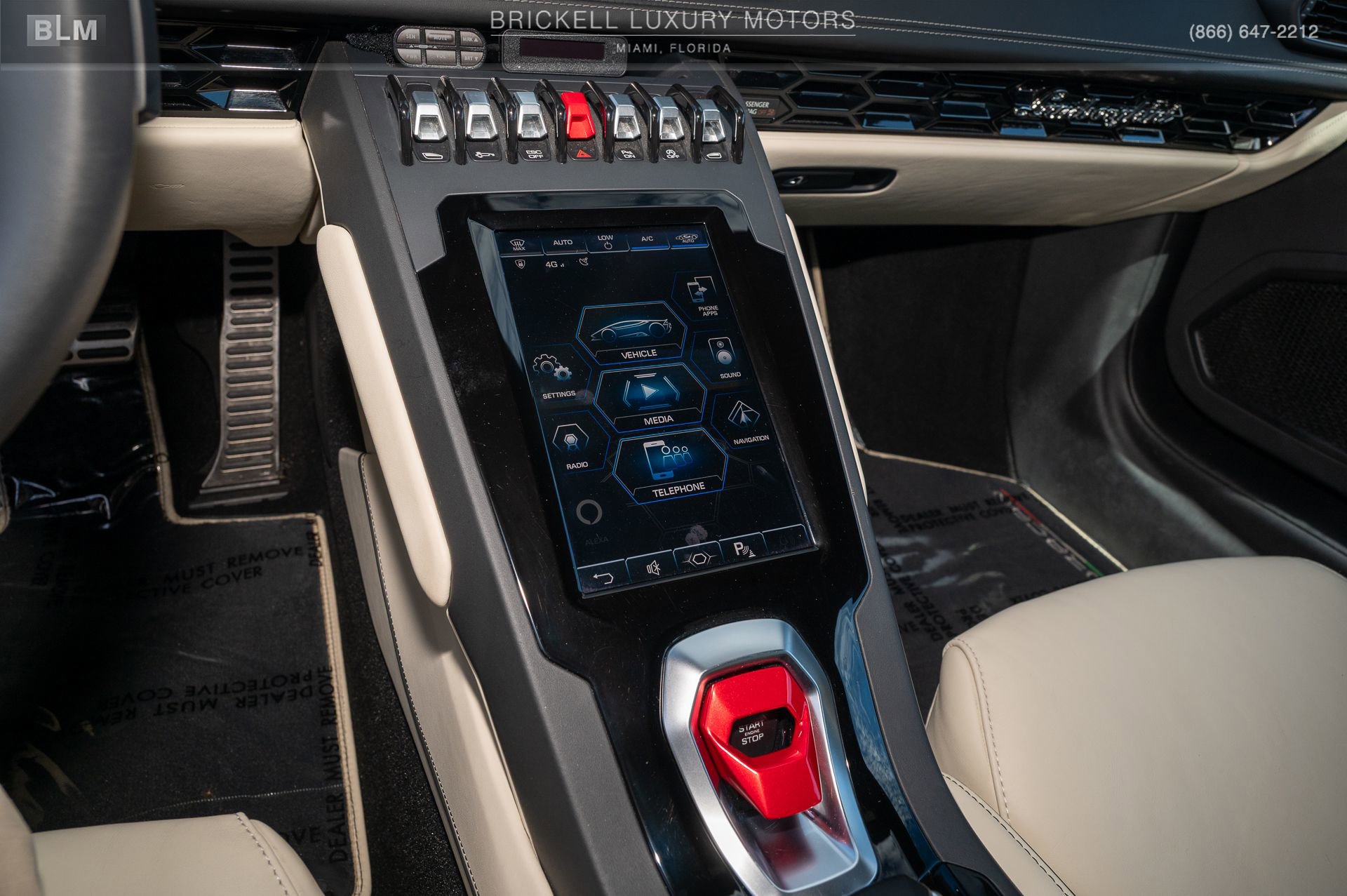 Used 2020 Lamborghini Huracan EVO image 18