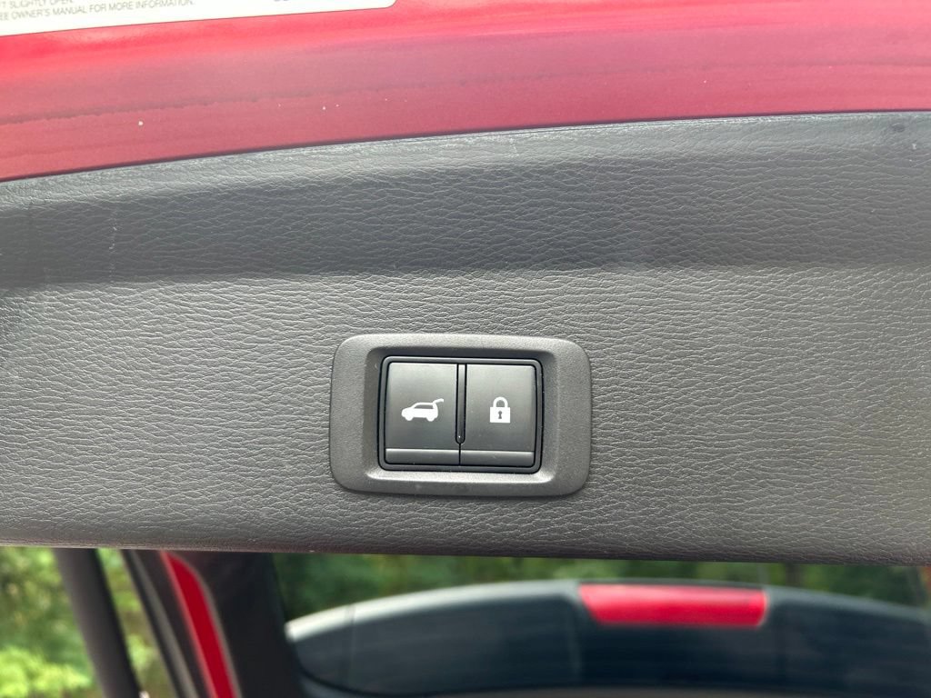 Used 2024 Mitsubishi Outlander AWD image 31