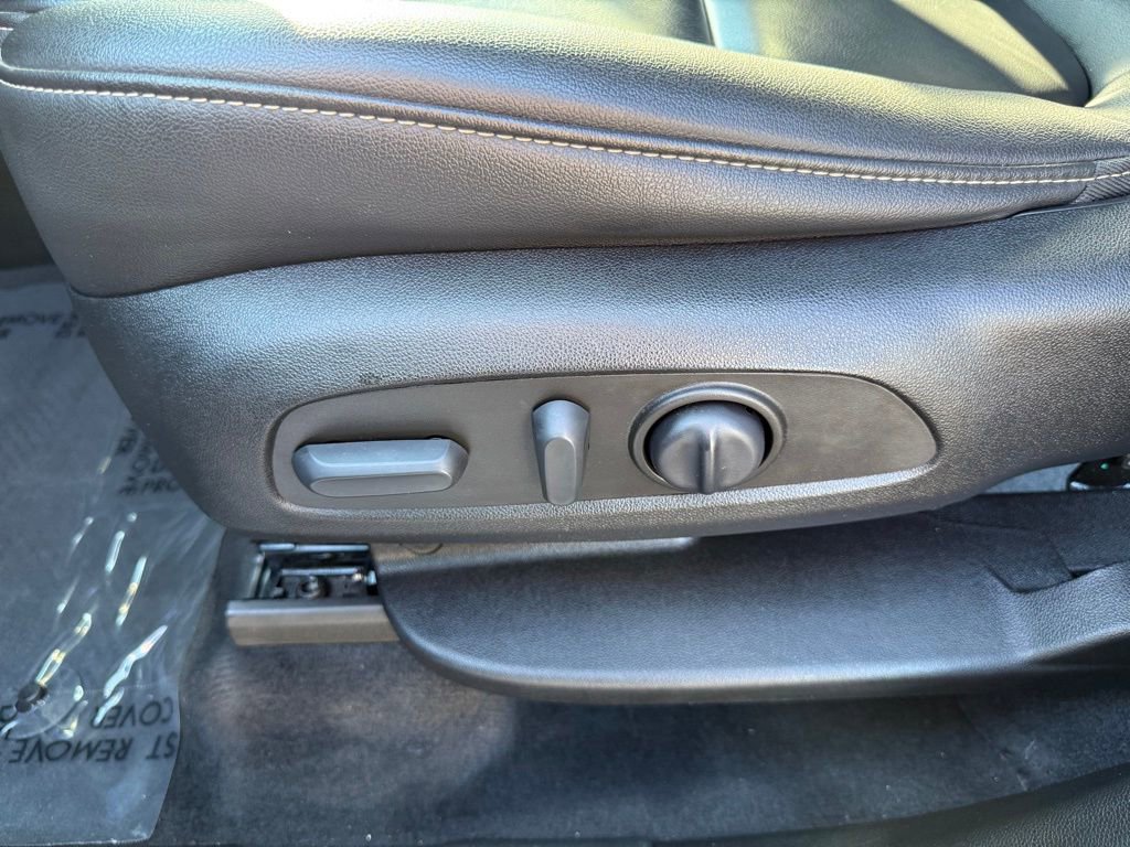 Used 2022 Chevrolet Traverse LT image 9