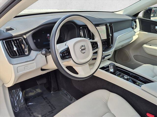 Used 2025 Volvo XC60 B5 Plus w/ Protection Package Premier AWD/4WD image 10