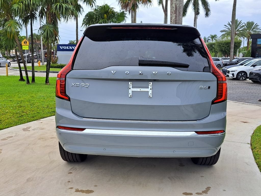 New 2026 Volvo XC90 B6 Plus w/ Protection Package Premier AWD/4WD image 4