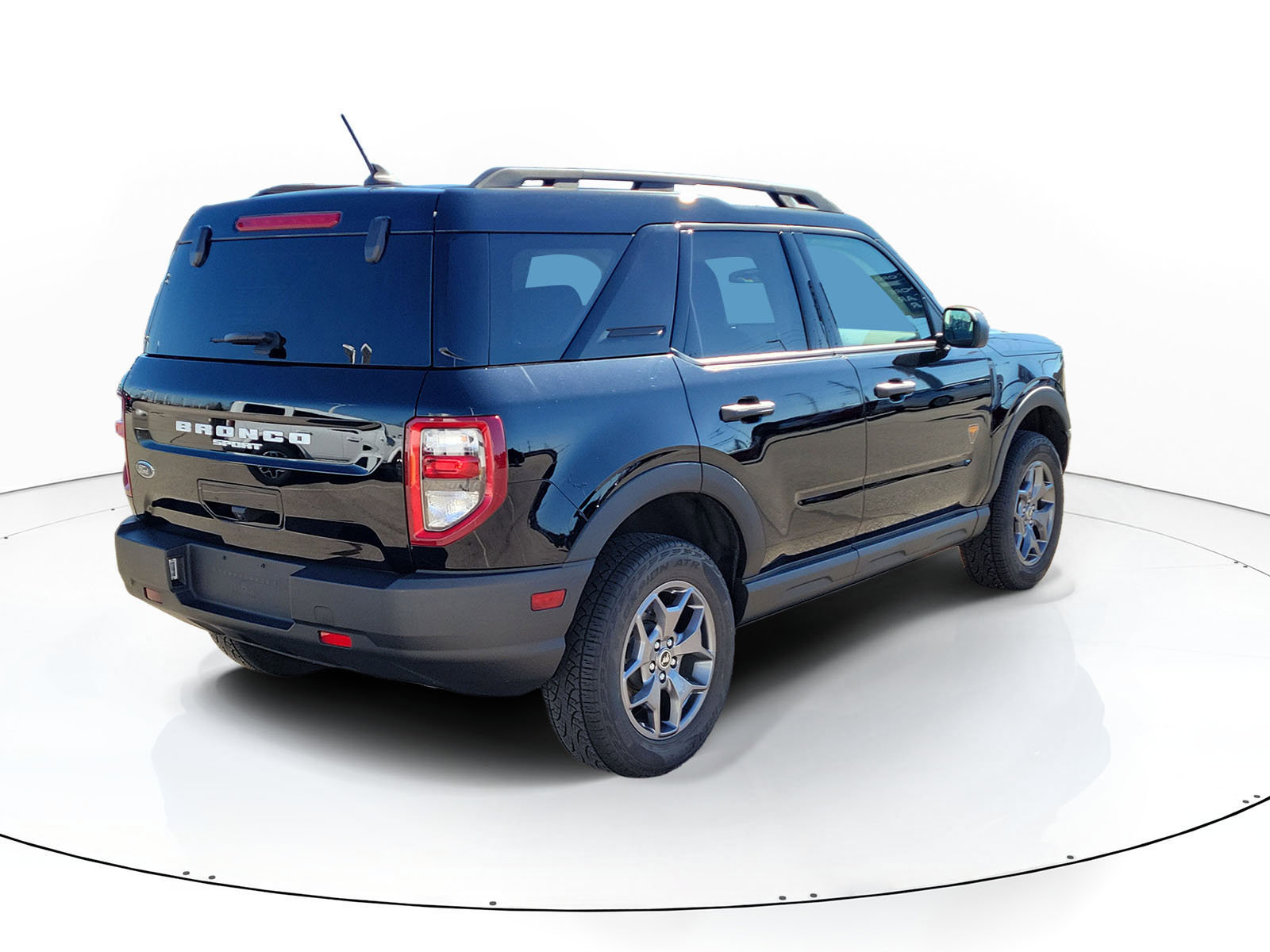 Used 2023 Ford Bronco Sport Badlands image 4