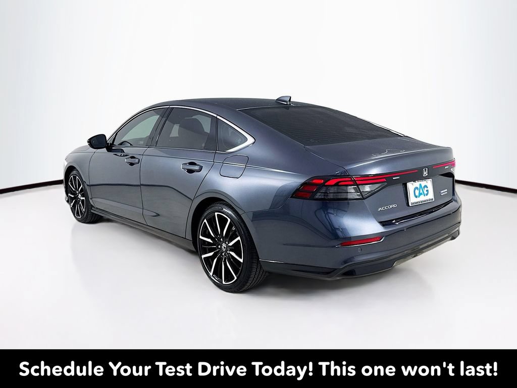 Used 2025 Honda Accord Touring image 6