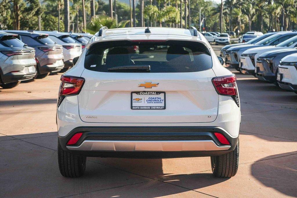 New 2026 Chevrolet Trax LT w/ Driver Confidence Package image 5