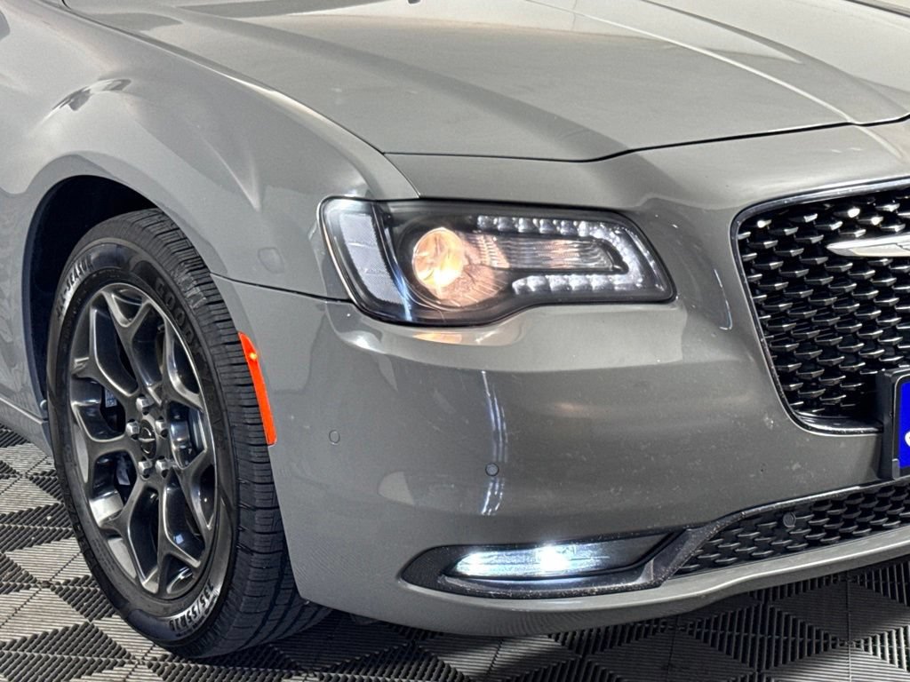 Used 2018 Chrysler 300 S w/ 300S Premium Group AWD/4WD image 6