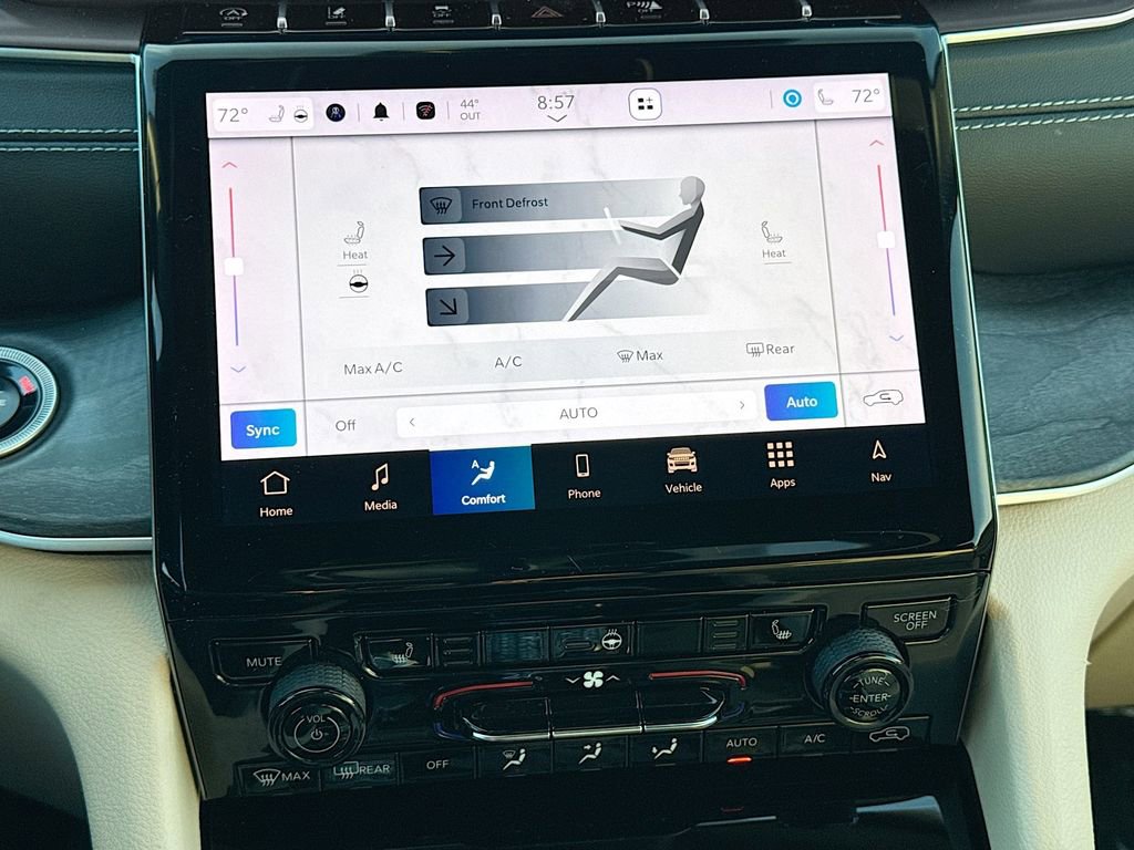 Used 2024 Jeep Grand Cherokee Limited image 14