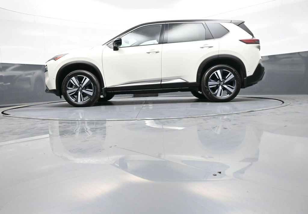 Used 2023 Nissan Rogue SL w/ SL Premium Package image 33