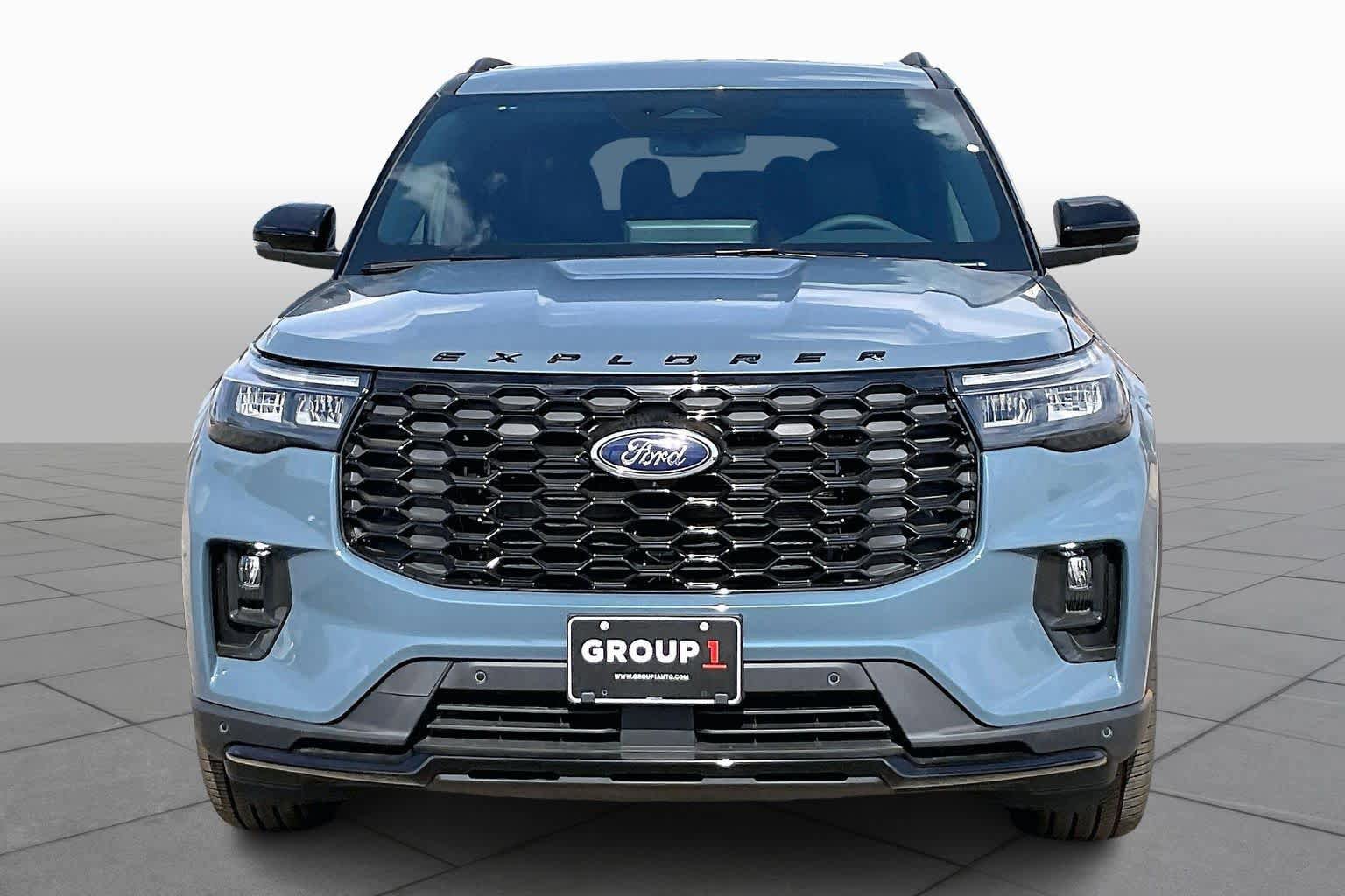 New 2026 Ford Explorer ST-Line w/ ST-Line Street Pack image 3