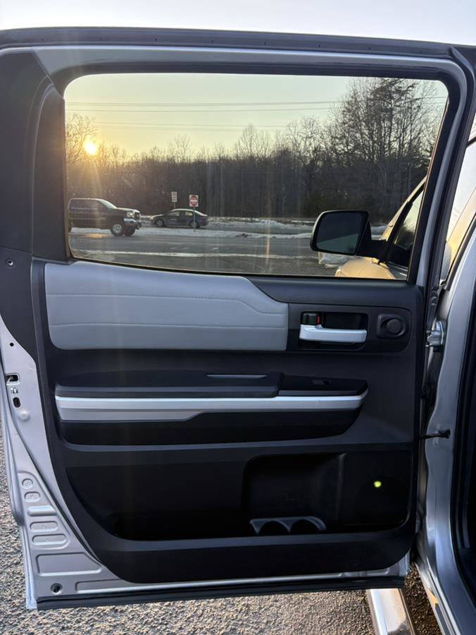 Used 2016 Toyota Tundra Limited w/ Limited Premium Package image 13