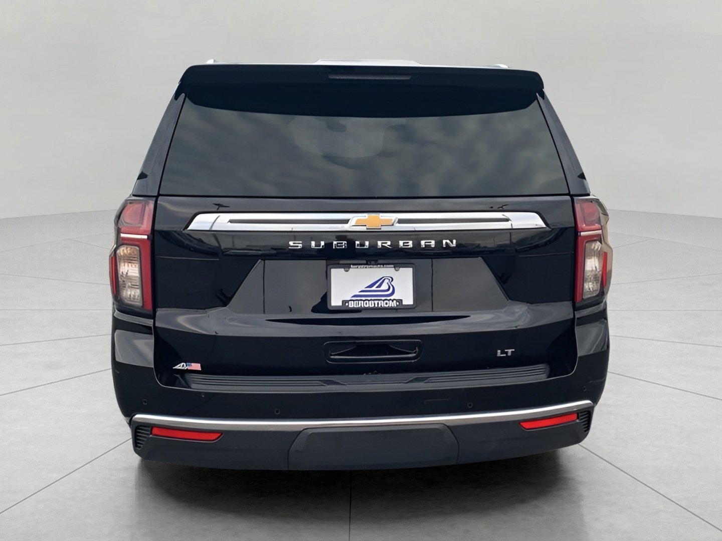 Used 2021 Chevrolet Suburban LT w/ Luxury Package image 6