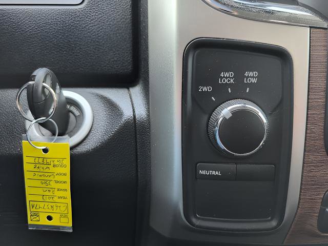 Used 2018 RAM 3500 Laramie w/ Convenience Group AWD/4WD image 32