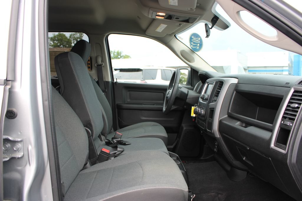 Used 2022 RAM 1500 Tradesman w/ Chrome Plus Package RWD image 28
