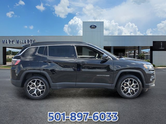 Used 2025 Jeep Compass Limited AWD/4WD image 6