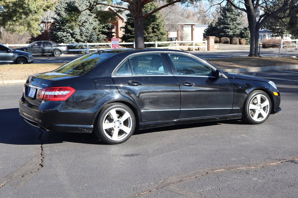 Used 2011 Mercedes-Benz E 350 4MATIC image 4