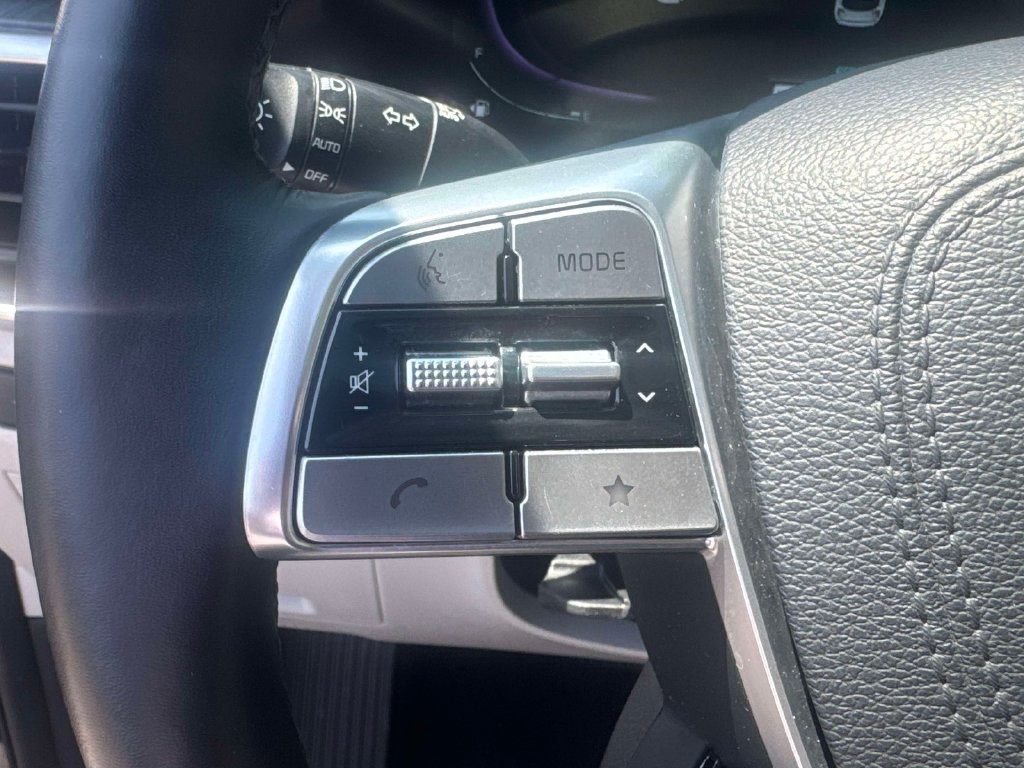Used 2024 Kia Telluride EX w/ EX Captain's Chair Package AWD/4WD image 21