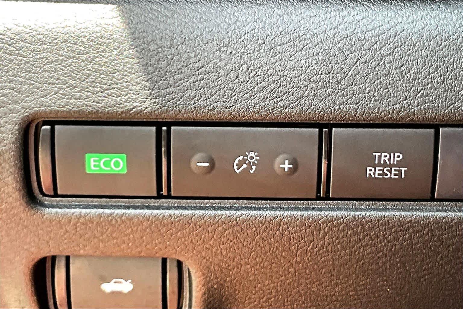 Used 2023 Nissan Sentra SV w/ All-Weather Package FWD image 32