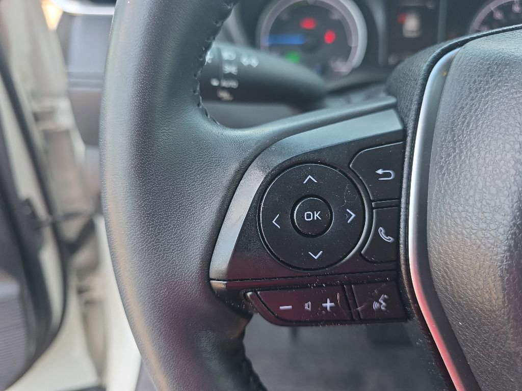 Certified 2021 Toyota Venza LE AWD/4WD image 16
