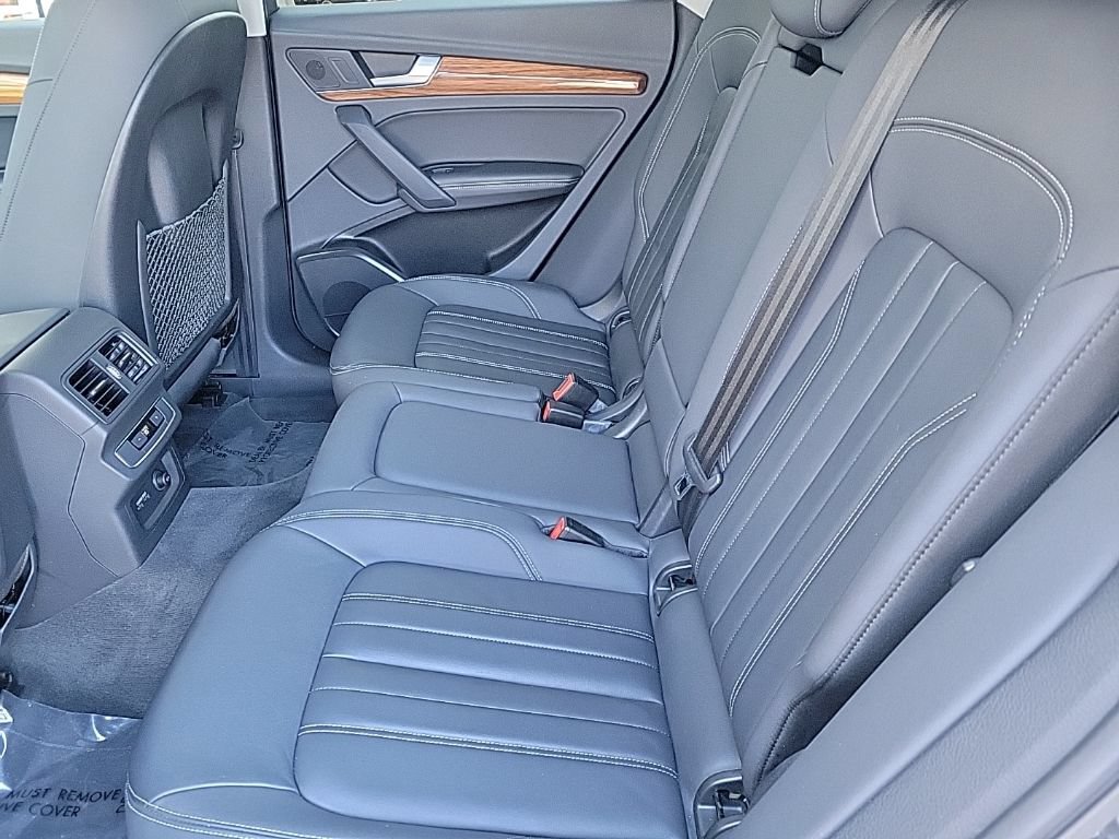Used 2021 Audi Q5 2.0T Premium Plus w/ Premium Plus Package AWD/4WD image 15