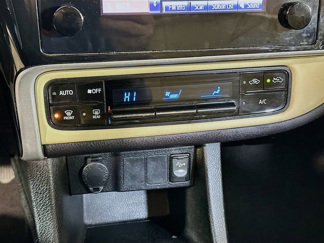 Used 2018 Toyota Corolla LE image 20