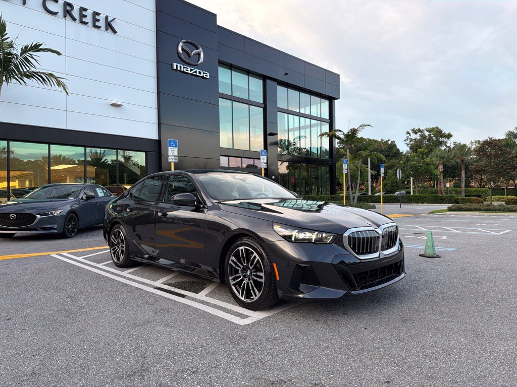 Used 2026 BMW 530i RWD image 4