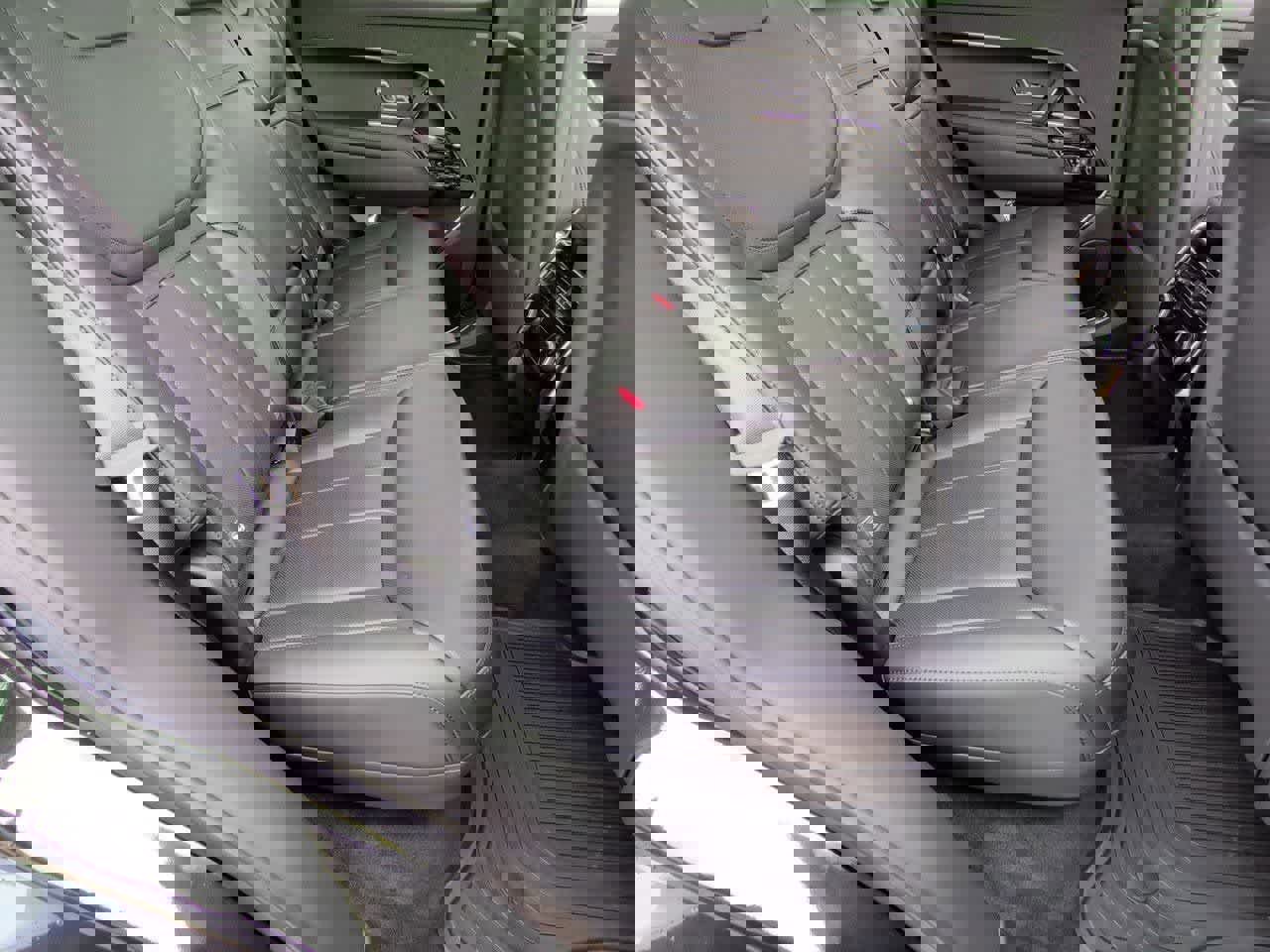 New 2026 Land Rover Range Rover Sport SE AWD/4WD image 21