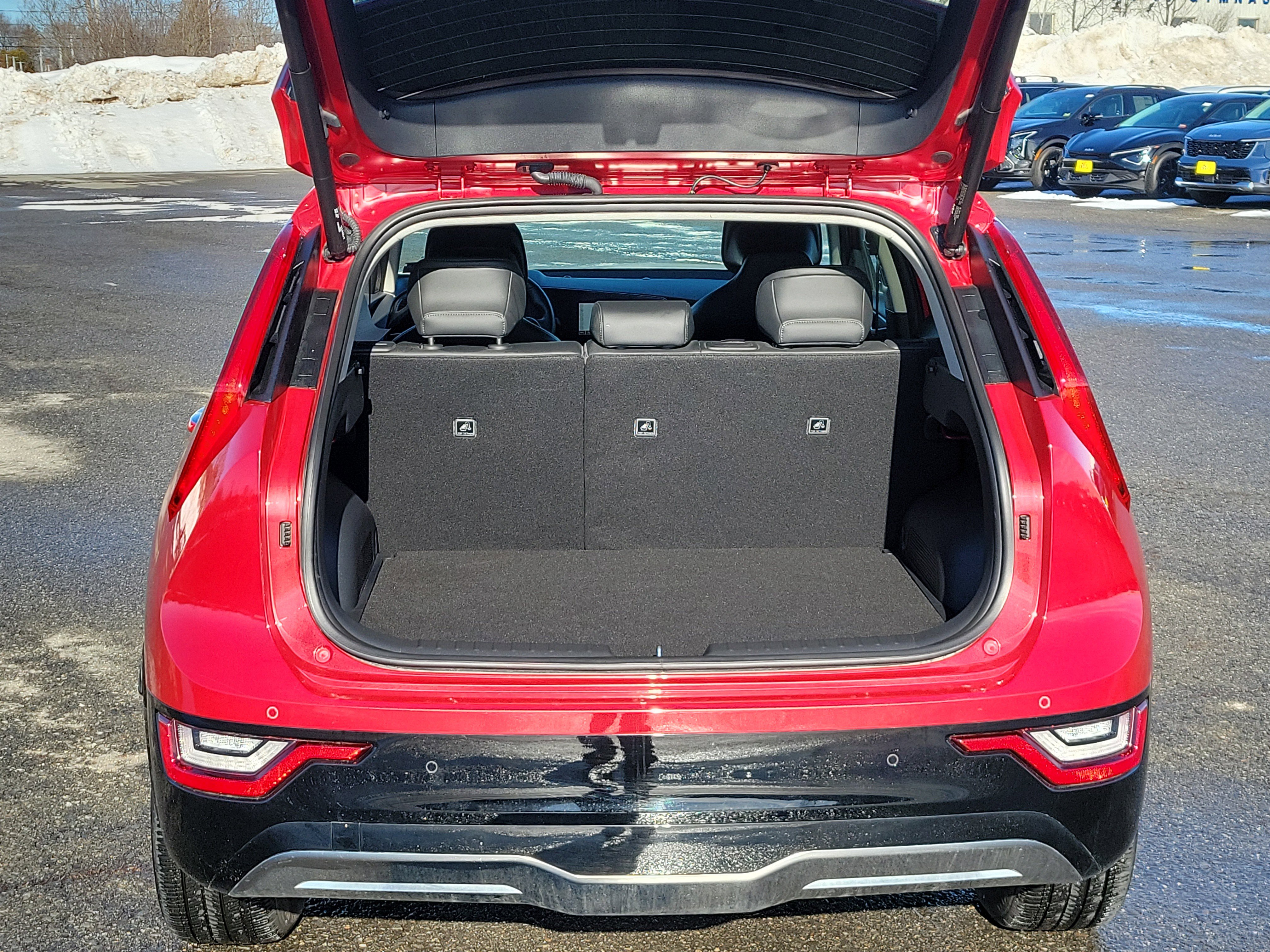 Used 2024 Kia Niro Wave w/ Wave Preserve Package image 17