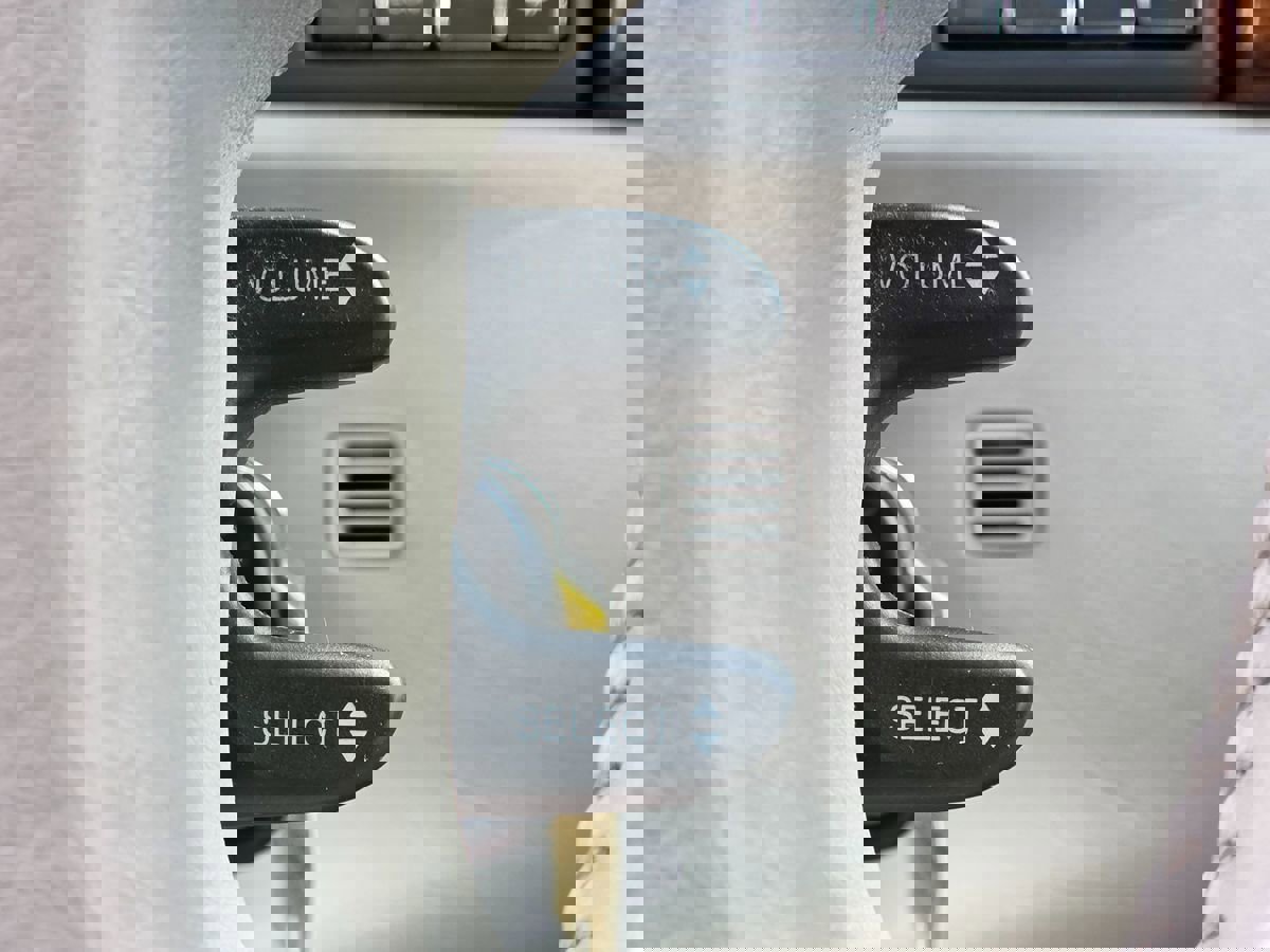 Used 1997 Cadillac De Ville D'Elegance w/ Safety/Security Pkg image 34