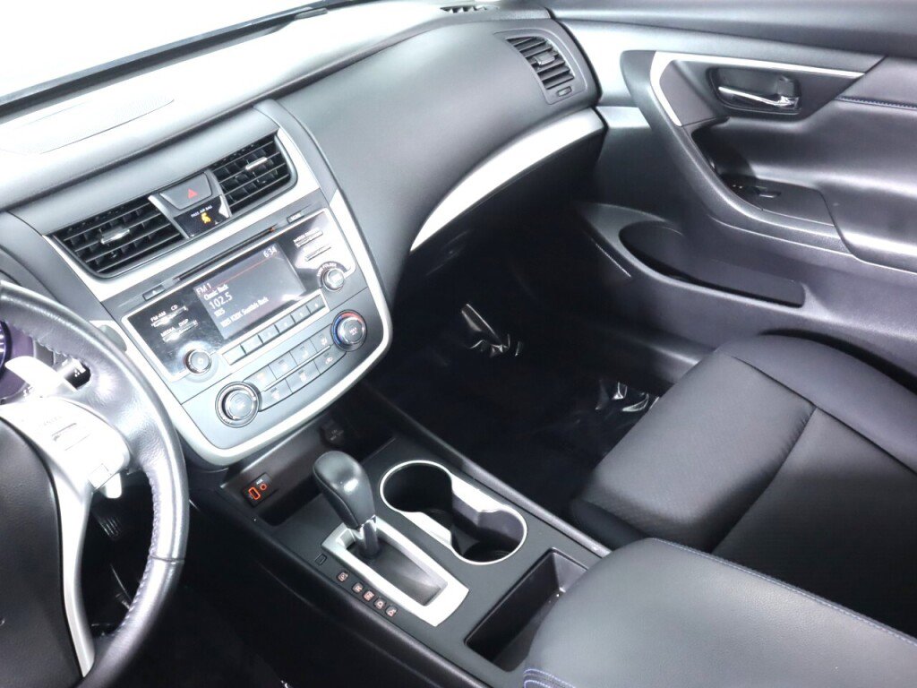 Used 2017 Nissan Altima 2.5 SR FWD image 28
