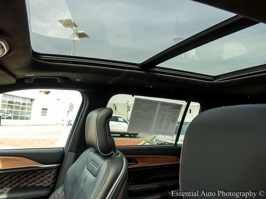 Used 2025 Jeep Grand Cherokee L Summit image 11