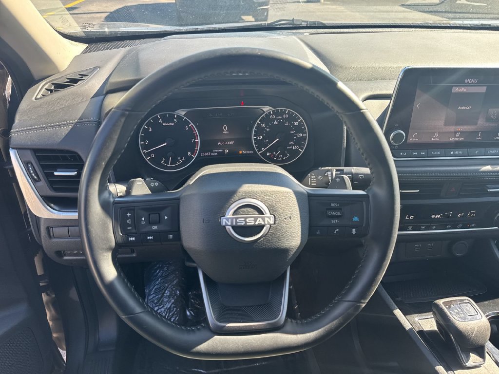 Used 2025 Nissan Rogue SV FWD image 22