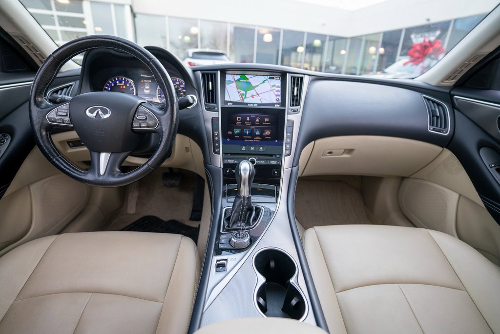 Used 2015 INFINITI Q50 Premium w/ Navigation Package image 12