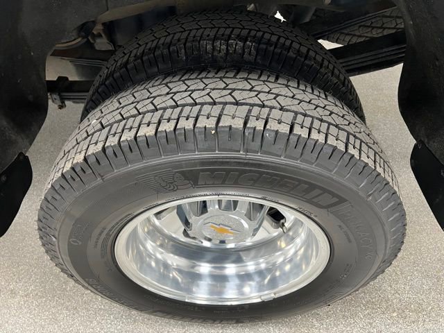 Used 2024 Chevrolet Silverado 3500 High Country w/ High Country Premium Package AWD/4WD image 16