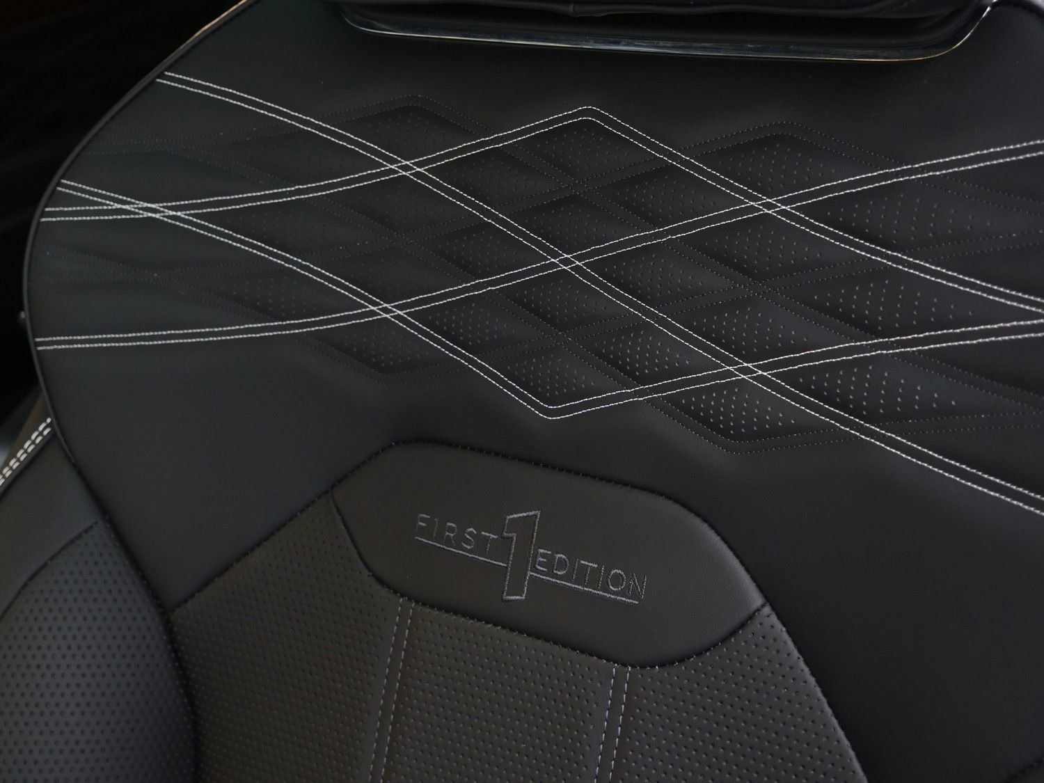 Used 2023 Bentley Bentayga Extended Wheelbase image 19