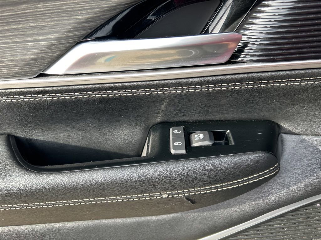 Used 2024 Jeep Wagoneer L Series II w/ Flexible Seating Group image 22