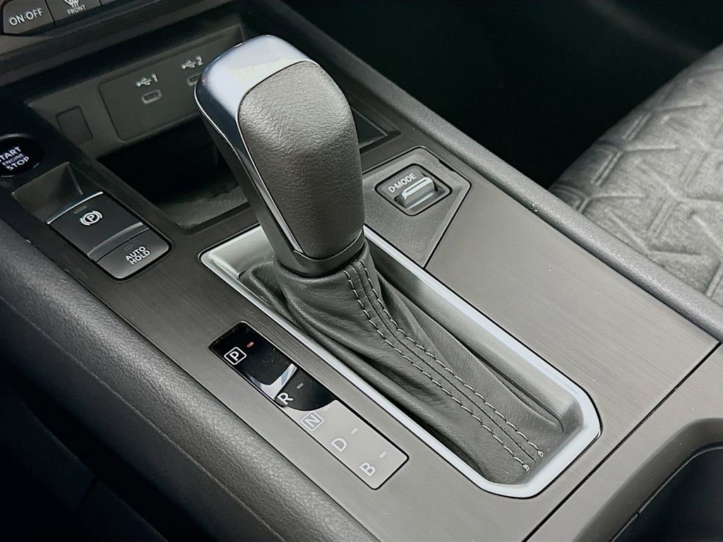 New 2026 Nissan Kicks SV w/ Charging Package FWD image 22