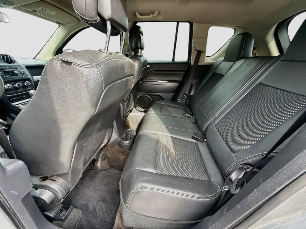 Used 2014 Jeep Compass Latitude FWD image 25