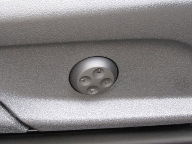 Used 2022 Mercedes-Benz GLC 300 4MATIC image 20