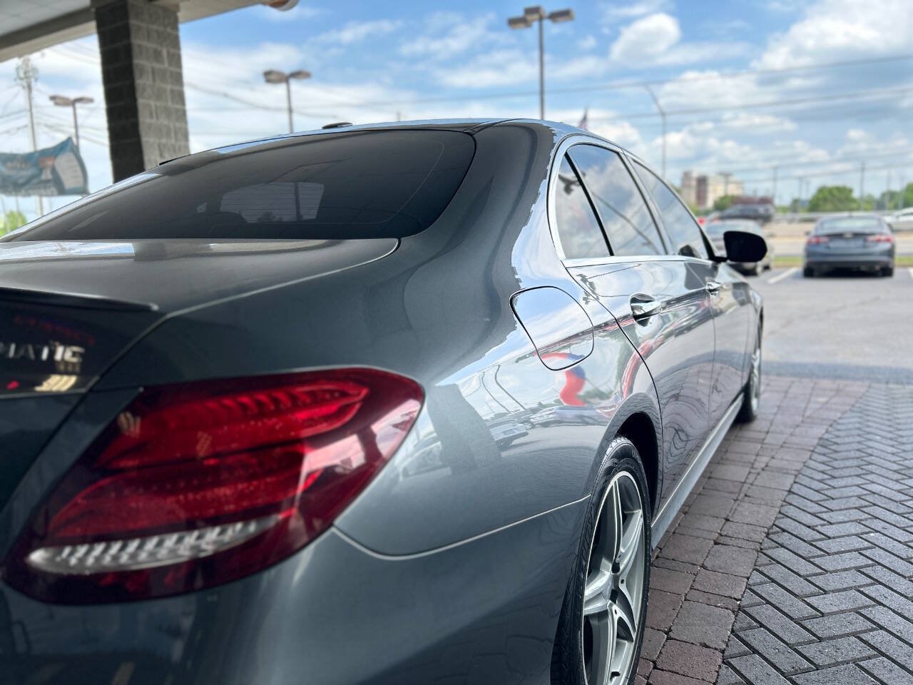 Used 2017 Mercedes-Benz E 300 4MATIC image 12
